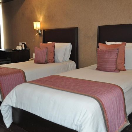 Ameya Suites Нью-Дели Экстерьер фото